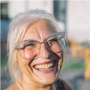 Docente di greco con esperienza pluriennale impartisce lezioni in presenza per studenti del liceo classico